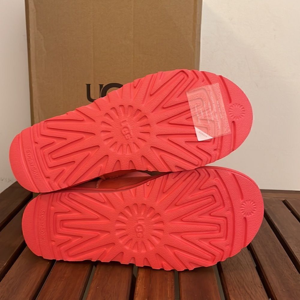 UGG Classic Mini II Boots Punch Pink USA Women size 6/UK 4/EU 37 - Picture 10 of 13